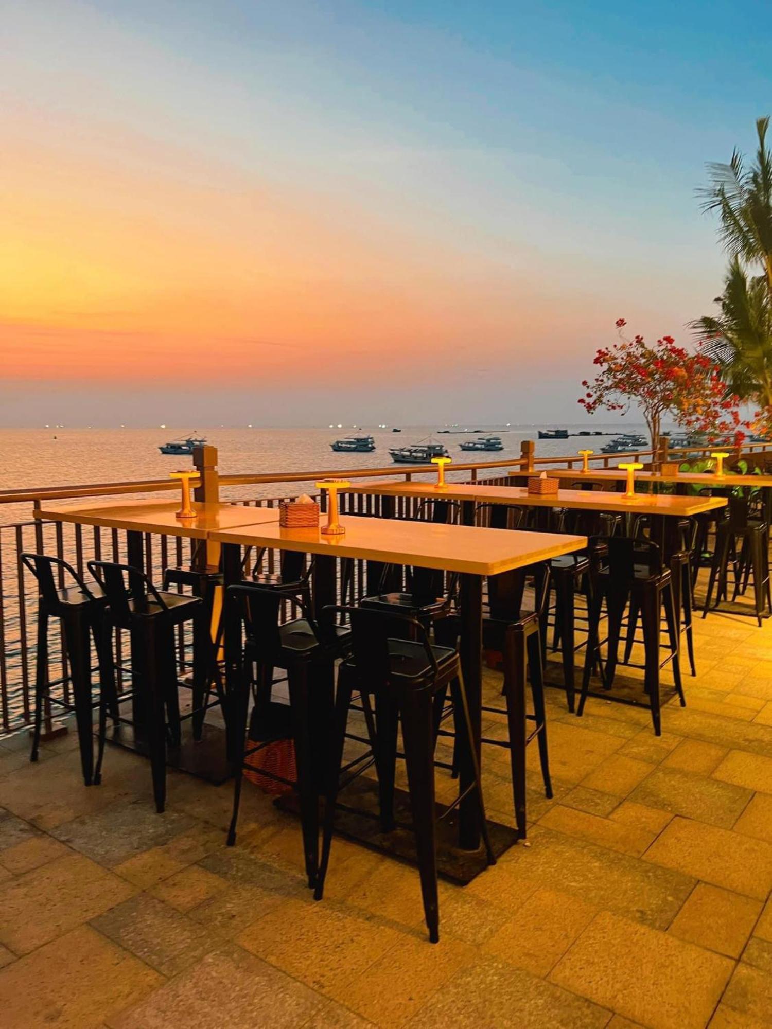 Sunset Sorrento Phu Quoc Aparthotel ภายนอก รูปภาพ