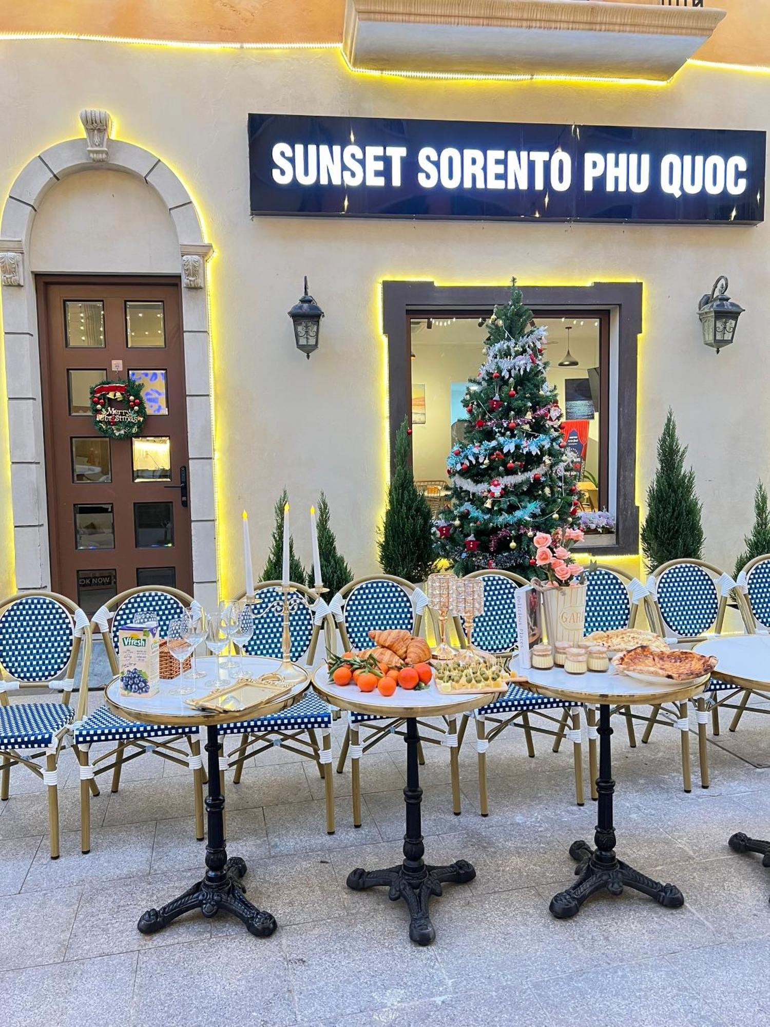 Sunset Sorrento Phu Quoc Aparthotel ภายนอก รูปภาพ