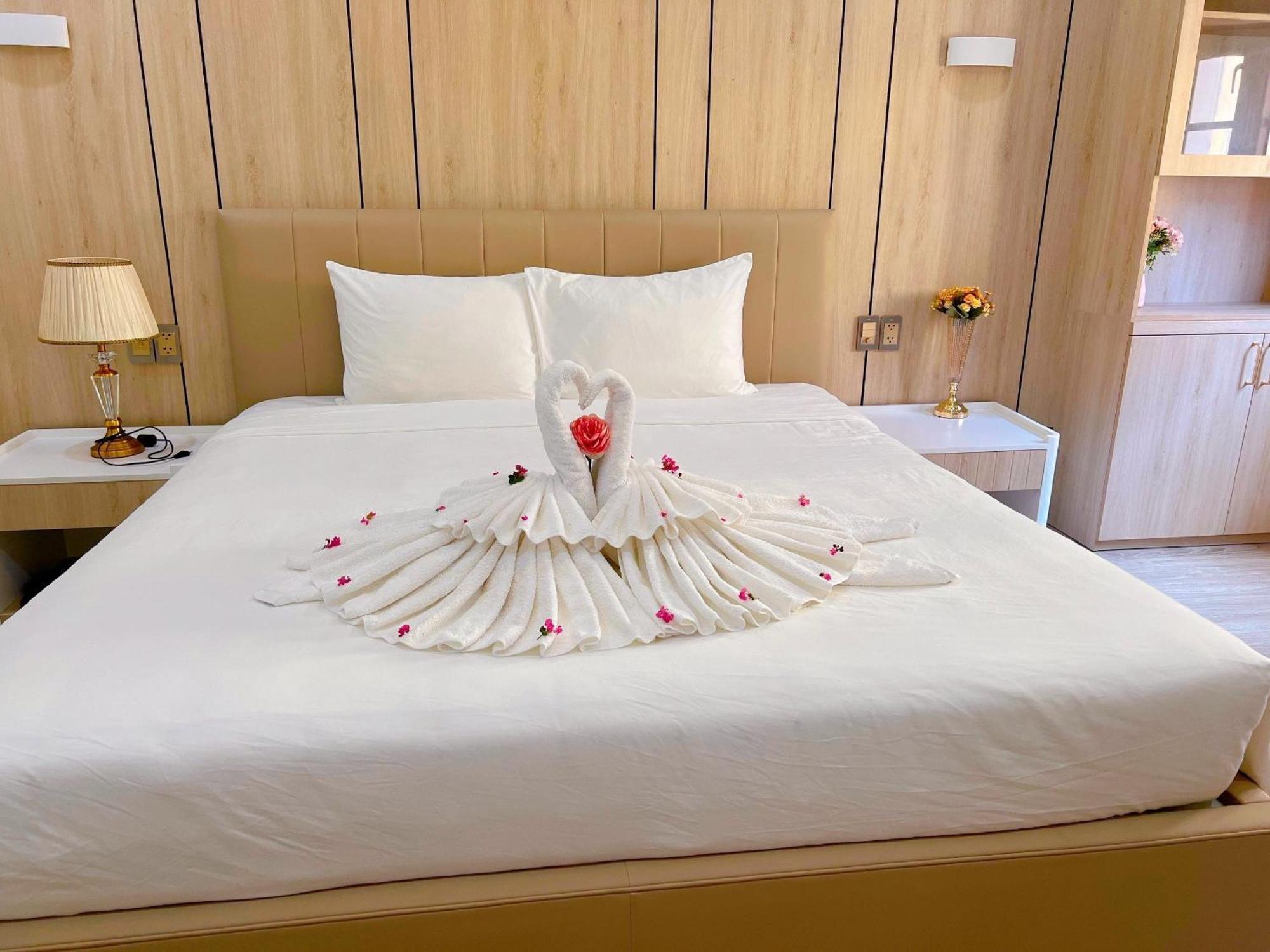 Sunset Sorrento Phu Quoc Aparthotel ภายนอก รูปภาพ