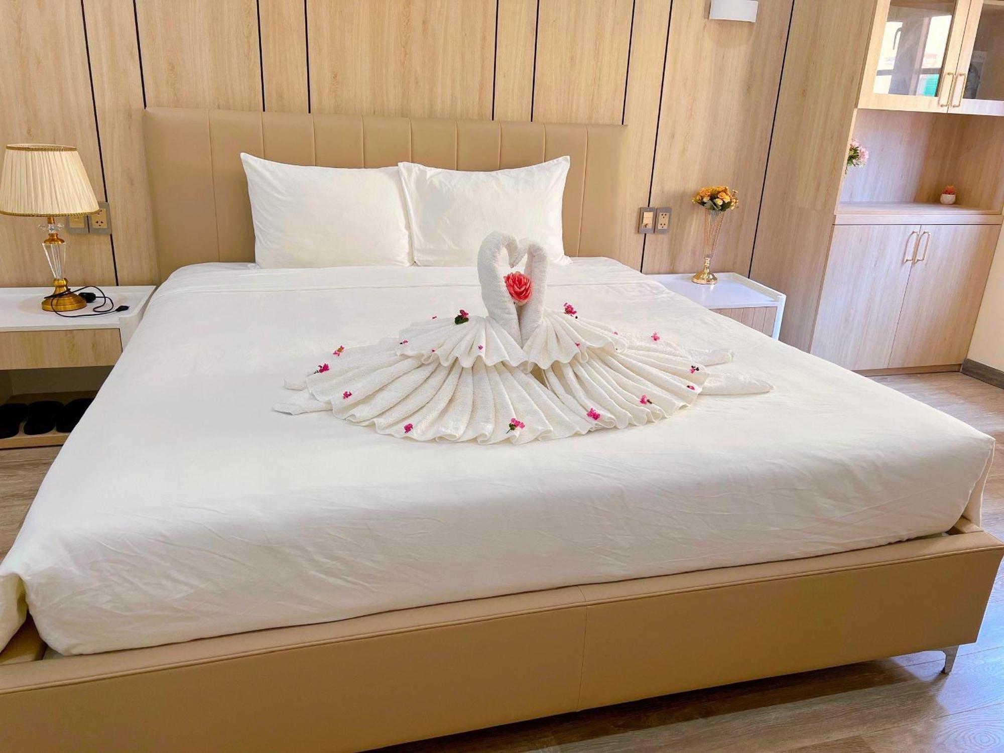 Sunset Sorrento Phu Quoc Aparthotel ภายนอก รูปภาพ